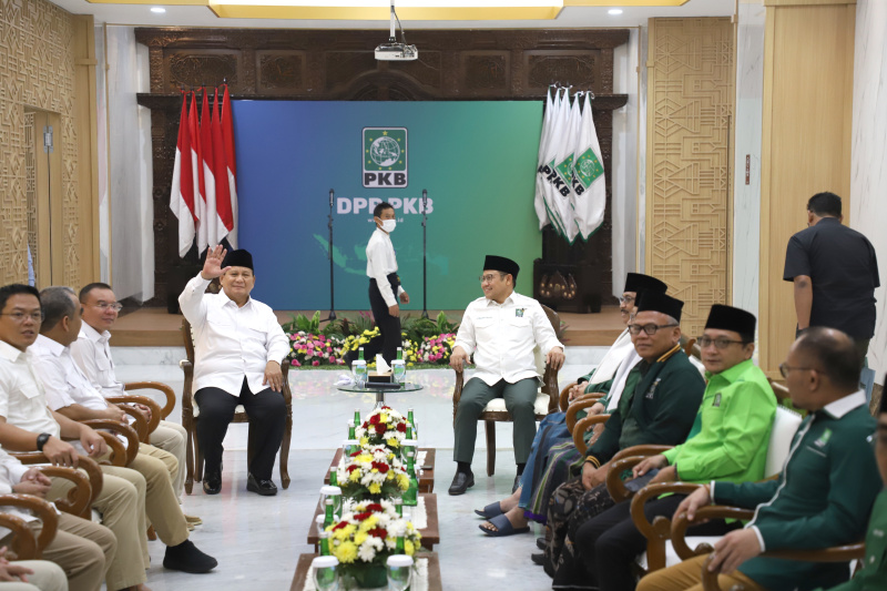 Prabowo Subianto kunjungi Kantor DPP PKB untuk silahturahmi usai ditetapkan oleh KPU sebagai Presiden terpilih 2024 (Ashar/SinPo.id)