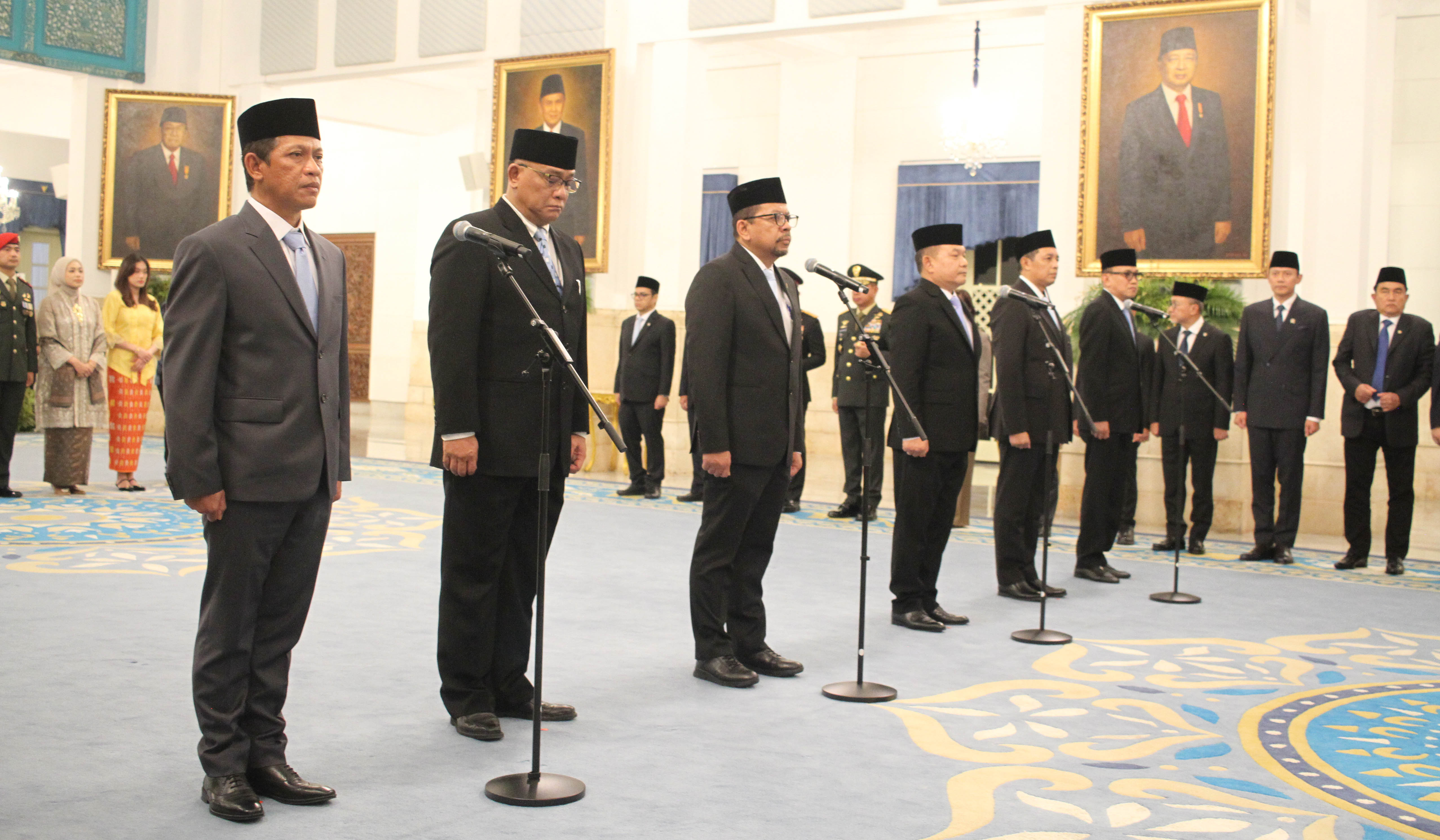 Presiden Prabowo, lantik Wamenko Pangan, Hanif Faisol. (Agus Priatna/SinPo.id)