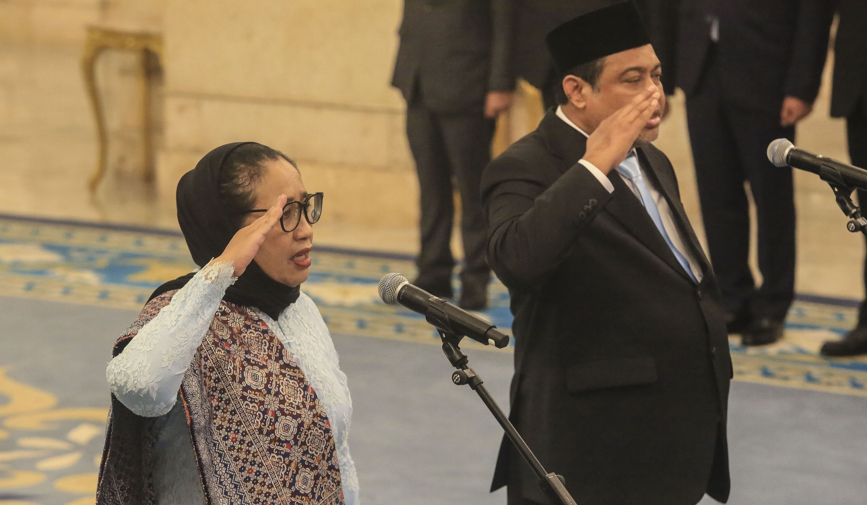Presiden Prabowo lantik pimpinan BGN dan penasihat Presiden bidang ketenagakerjaan. (Agus Priatna/SinPo.id)
