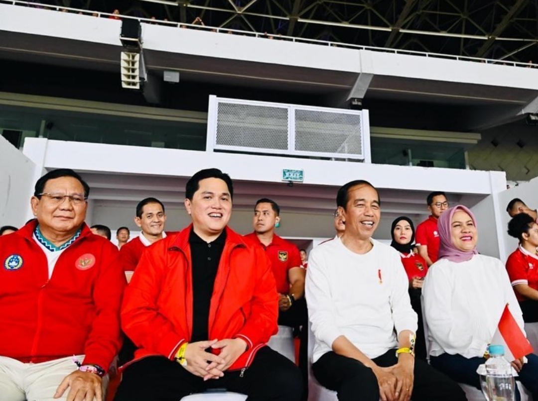 Menhan Prabowo Subianto nobar bersama Presiden Jokowi di GBK menyaksikan laga persahabatan sepak bola Timnas Indonesia vs Argentina (Ashar/Foto:Tim Prabowo/SinPo.id)