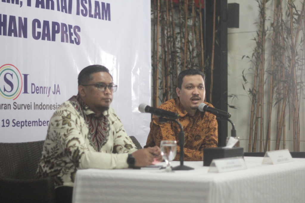 LSI Denny JA gelar konfrensi pers Prabowo paling Dikenal dan Disukai Ormas Islam (Ashar/SinPo.id)