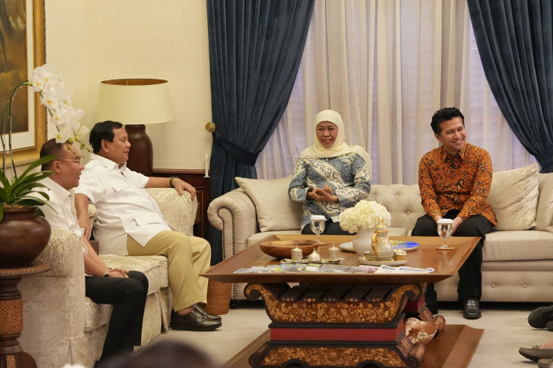 Prabowo resmi mendukung Khofifah dan Emil Dardak untuk maju di Pilgub di Jawa Timur (Ashar/SinPo.id)