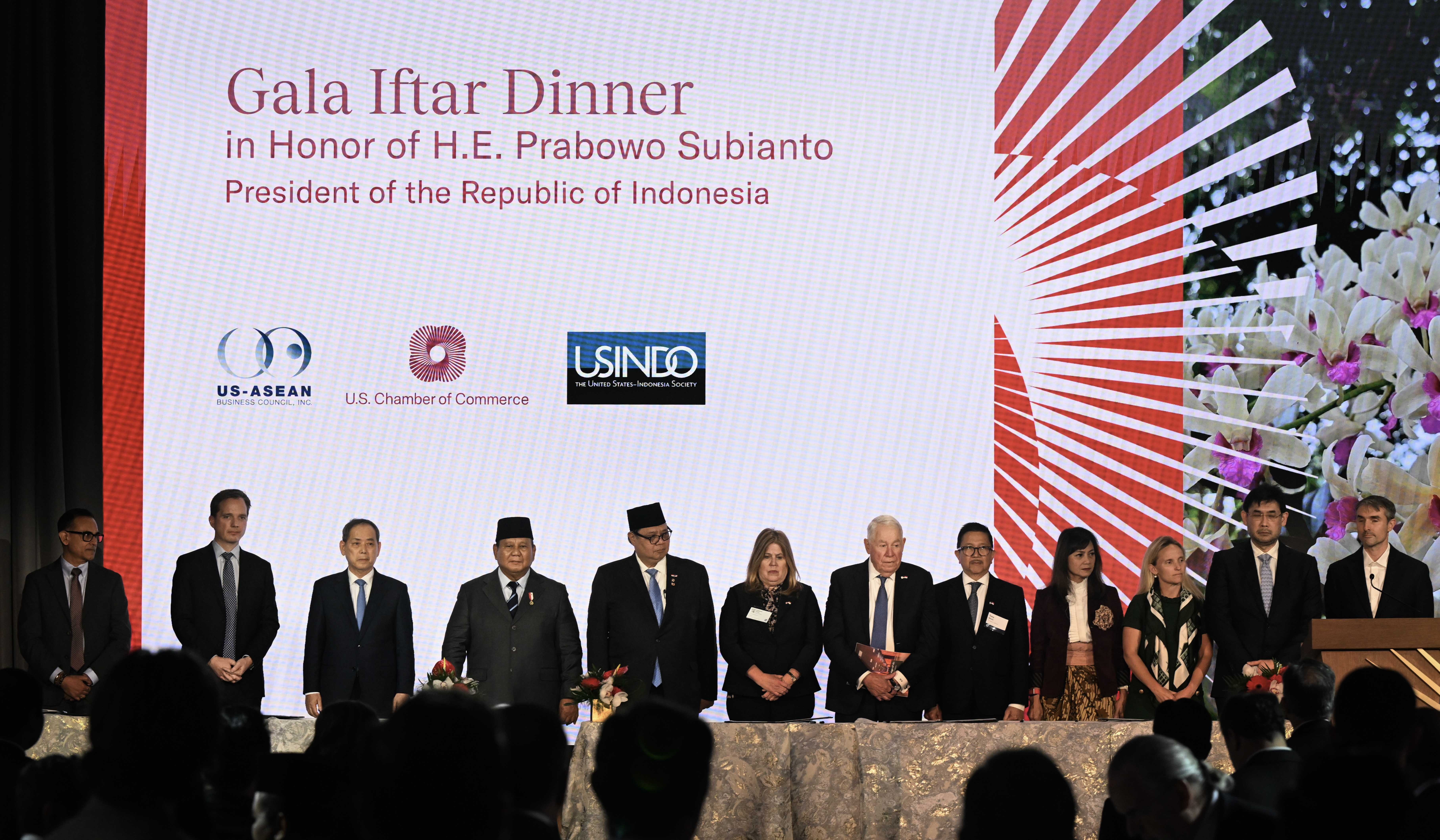 Prabowo saat menghadiri MoU pelaku usaha Indonesia-AS. (Agus Priatna/SinPo.id/BPMI Setpres)