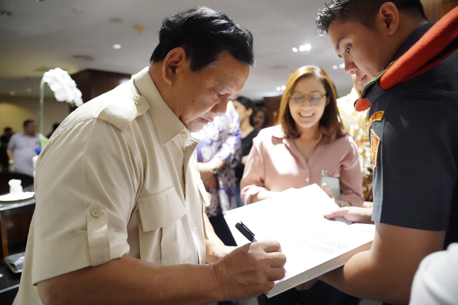 Menhan Prabowo Sambangi kantor CT Crop disambut hangat oleh CEO Chairul Tanjung dan Putri Tanjung (Ashar/Foto:Tim Prabowo/Sinpo.id)