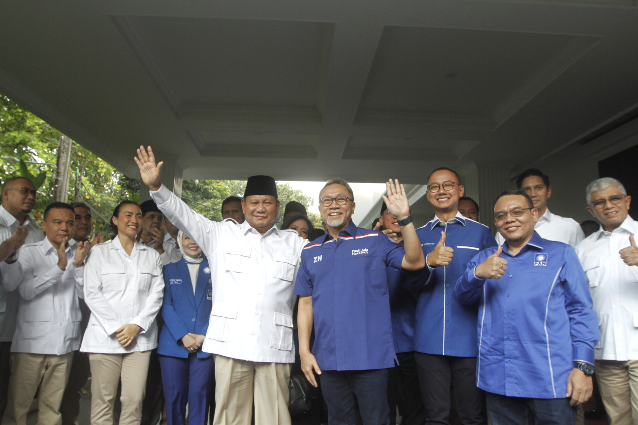 Ketua Umum Partai Gerindra Prabowo Subianto menyambut kunjungan Ketua Umum PAN Zulkifli Hasan di Kertanegara membahas koalisi jelang Pemilu 2024 (Ashar/SinPo.id)