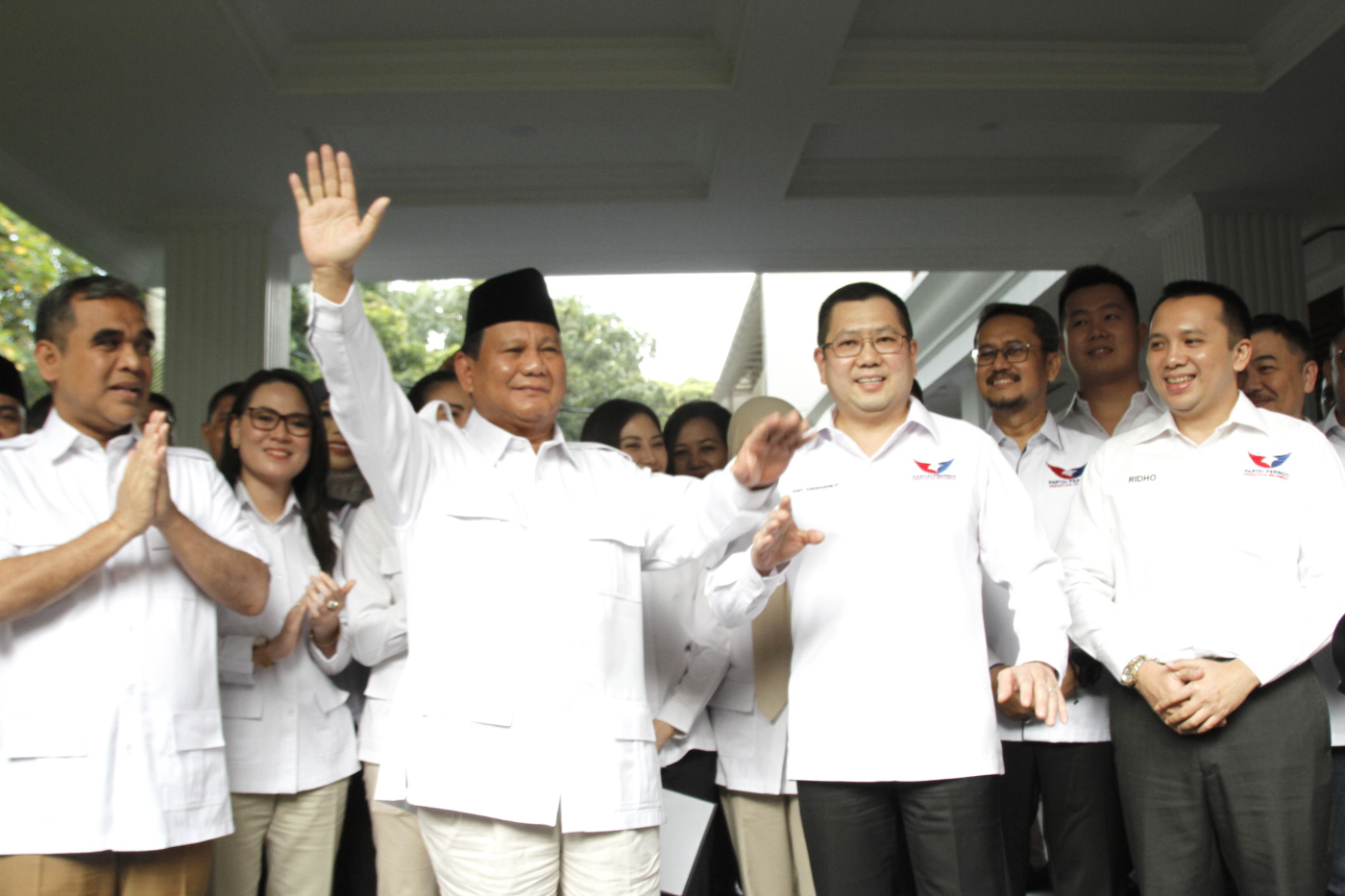 Ketua Umum Partai Gerindra Prabowo Subianto menyambut hangat kunjungan Ketua Umum Perindo Harry Tanoe di kediaman Kertanegara bahas kerja sama politik (Ashar/SinPo.id)