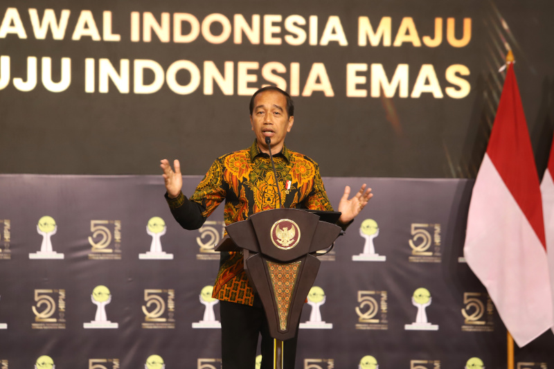 Presiden Jokowi hadiri HUT HIPMI ke-52 tahun di Hotel Fairmont (Ashar/SinPo.id)