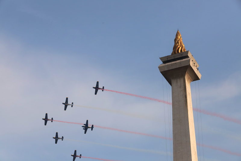 Presiden Jokowi hadiri perayaan puncak HUT ke-79 TNI di Monas (Ashar/SinPo.id)