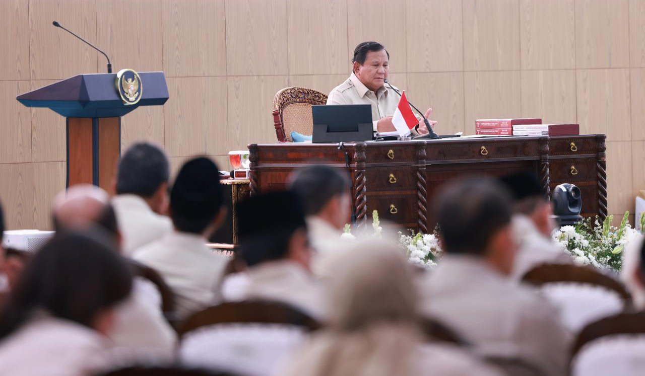 Presiden Prabowo gelar retret Kabinet Merah Putih. (Agus Priatna/SinPo.id/BPMI Setpres)