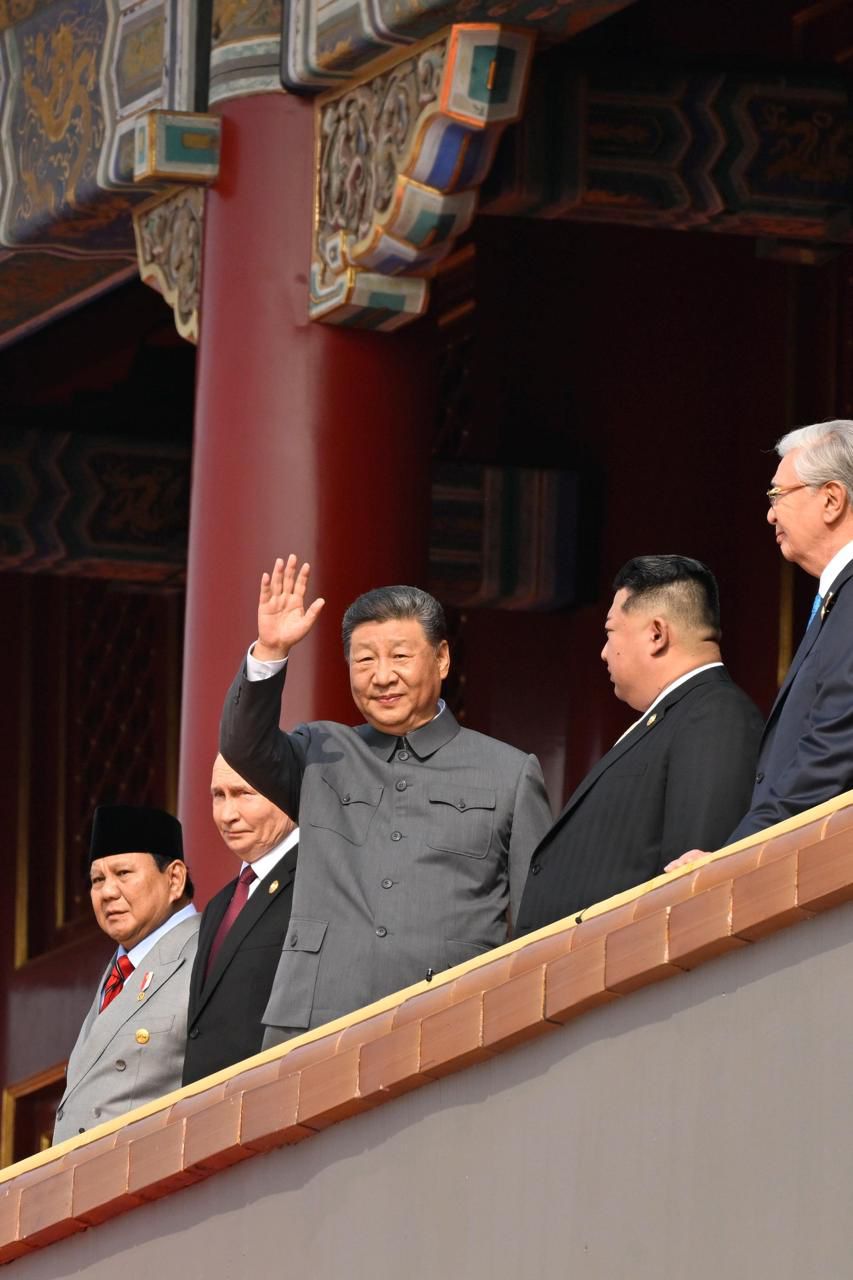 Presiden Prabowo bertemu Presiden China Xi JinPing membahas kerja sama Giant Sea Wall (Ashar/Foto:BiroSetpres/SinPo.id)