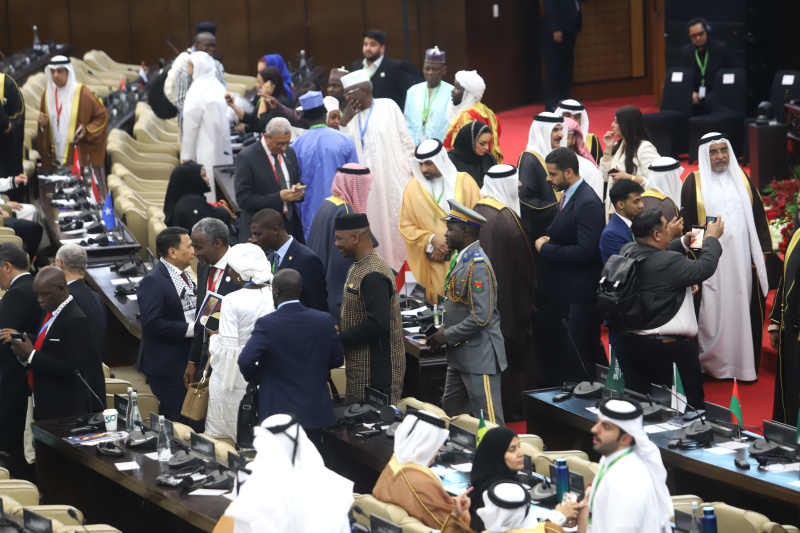 Presiden Prabowo Subianto didampingi oleh Ketua DPR RI Puan Maharani membuka Konferensi ke-19 Parliamentry Union The OIC (PUIC) di Gedung Nusantara (Ashar/SinPo.id)