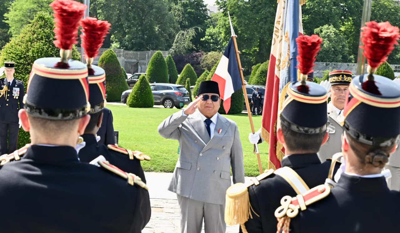 Presiden Prabowo, saat melakukan kunjungan ke Paris, Prancis. (Agus Priatna/BPMI Setpres/SinPo.id)
