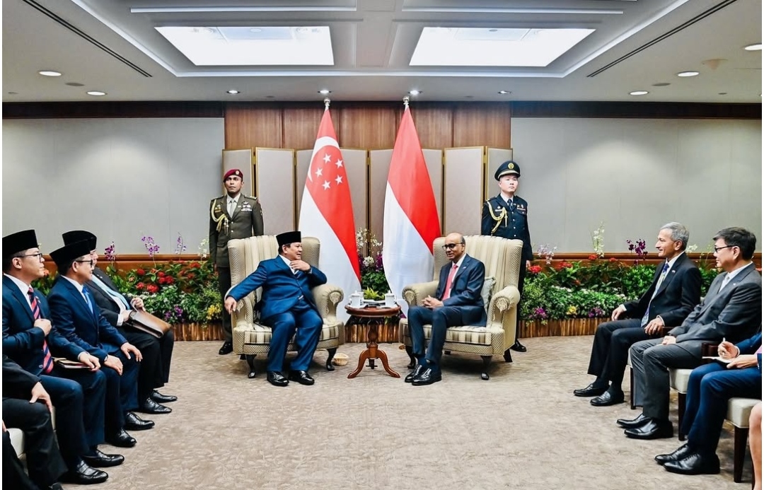 Presiden Prabowo disambut dengan upacara kenegaraan oleh Presiden Singapura Tharman Shanmugaratnam di Gedung Parlemen Singapura (Ashar/Foto:Tim Media Presiden Prabowo/SinPo.id)