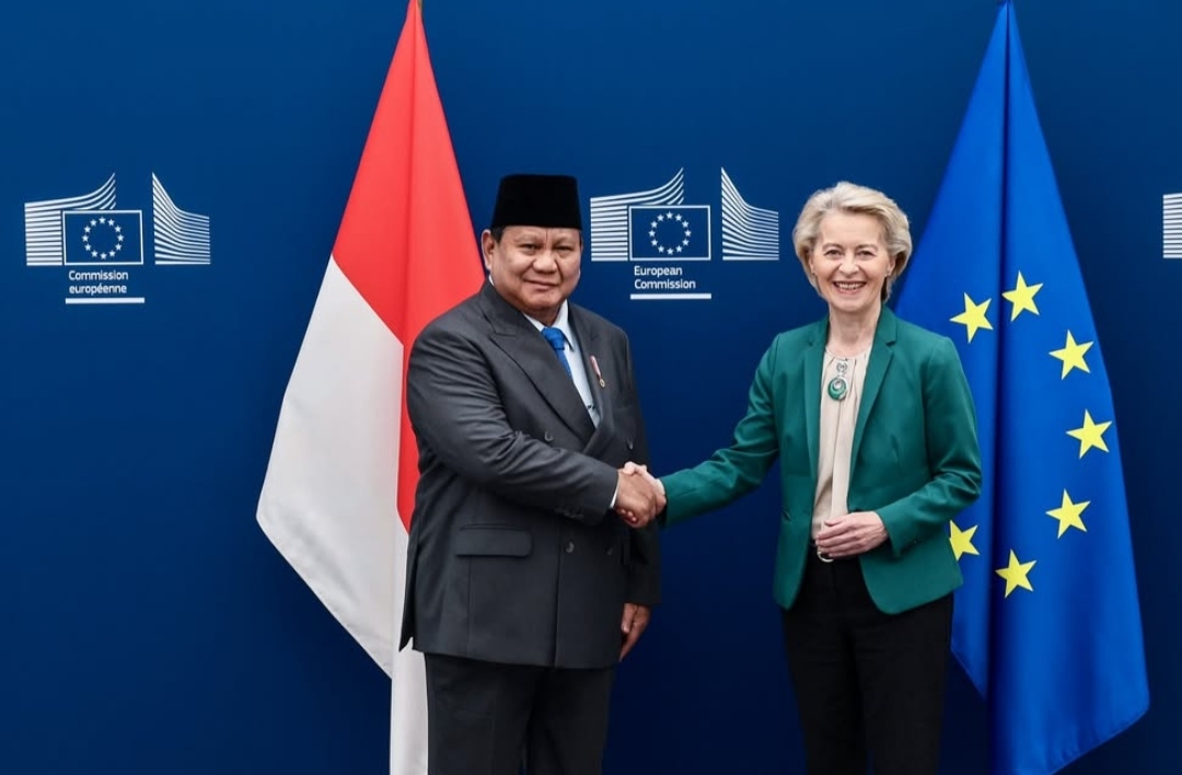 Presiden Prabowo Subianto bertemu Presiden Komisi Eropa Ursula Von Der Leyen di Gedung Kerajaan Belgia Berlaymont membahas geopolitik dan kerja sama kemitraan strategis ekonomi (Ashar/Foto: BiroSetpres/SinPo.id)