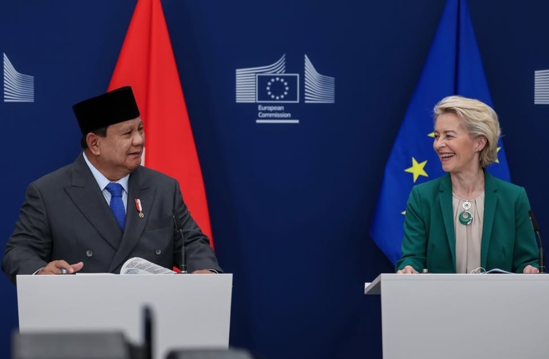 Presiden Prabowo Subianto bertemu Presiden Komisi Eropa Ursula Von Der Leyen di Gedung Kerajaan Belgia Berlaymont membahas geopolitik dan kerja sama kemitraan strategis ekonomi (Ashar/Foto: BiroSetpres/SinPo.id)