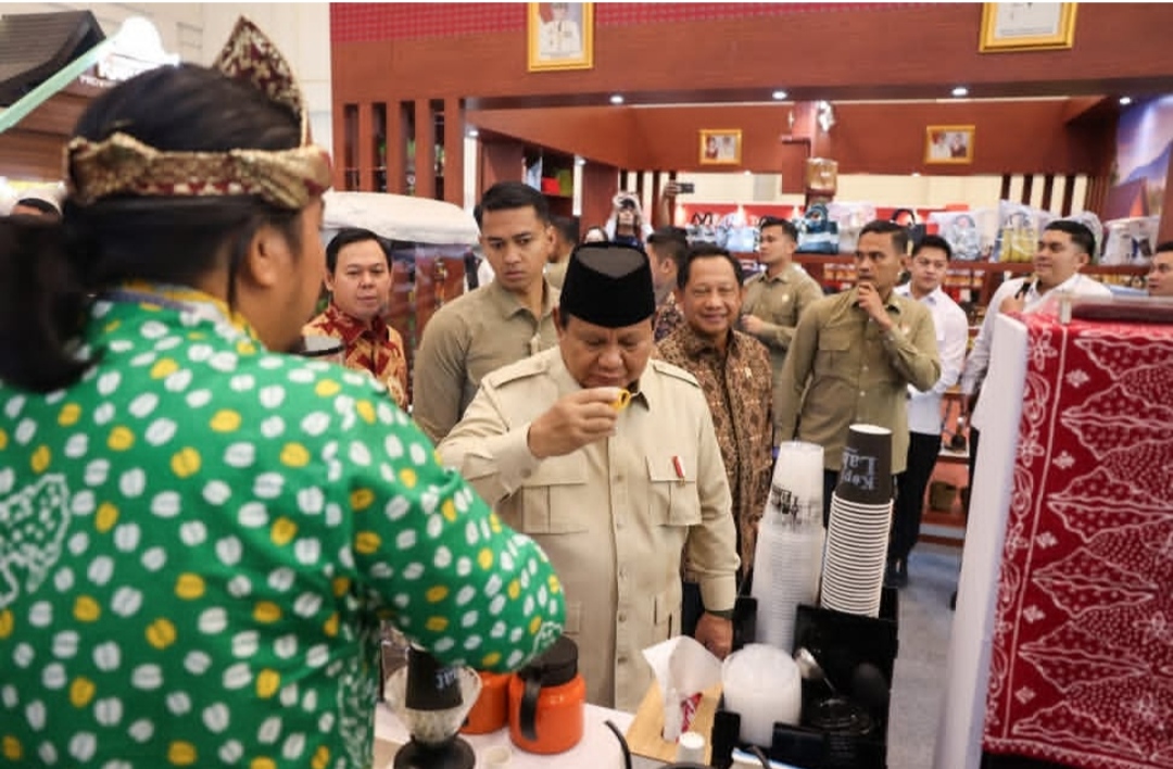 Presiden Prabowo Subianto resmi membuka pameran APKASI Otonomi Expo 2025 di ICE BSD (Ashar/Foto: BiroSetpres/SinPo.id)