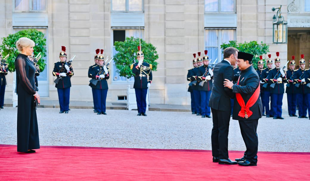 Presiden Prabowo saat menghadiri jamuan santap malam kenegaraan di Istana Élysée, Paris. (Agus Priatna/BPMI Setpres/SinPo.id)