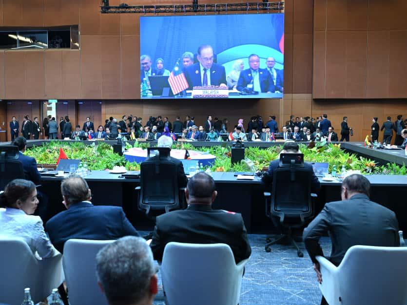 Presiden Prabowo menghadiri sesi pleno KTT ke-47 ASEAN di Malaysia (Ashar/Foto: BiroSetpres/SinPo.id)