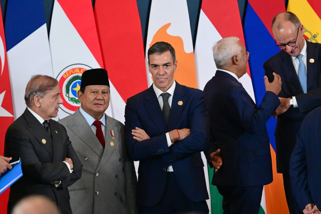 Presiden Prabowo Subianto menghadiri KTT Perdamaian Sharm El-Sheikh 2025 di Mesir (Ashar/Foto: BiroSetpres/SinPo.id)