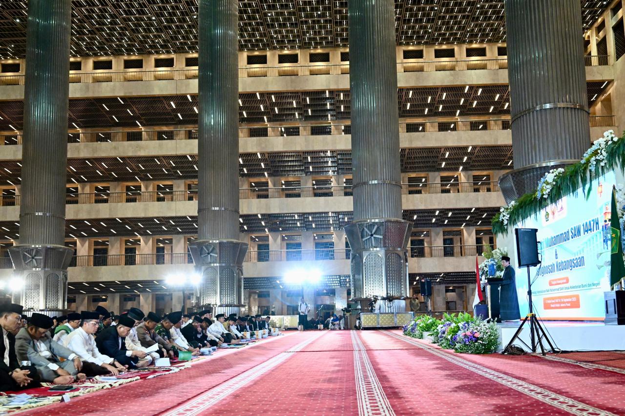 Presiden Prabowo Subianto menghadiri peringatan Maulid Nabi Muhammad 1447 H di Masjid Istiqlal (Ashar/Foto: BiroSetpres/SinPo.id)