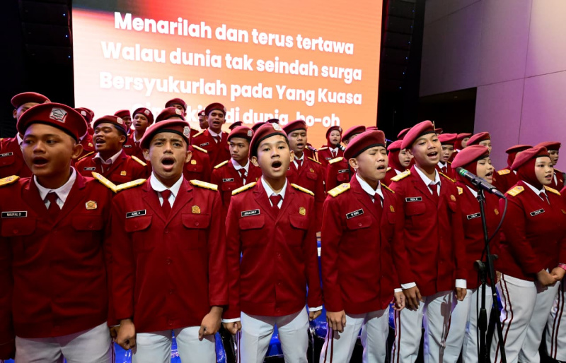 Presiden Prabowo Subianto menghadiri pembekalan guru dan Kepala Sekolah rakyat (Ashar/Foto: BiroSetpres/SinPo.id)