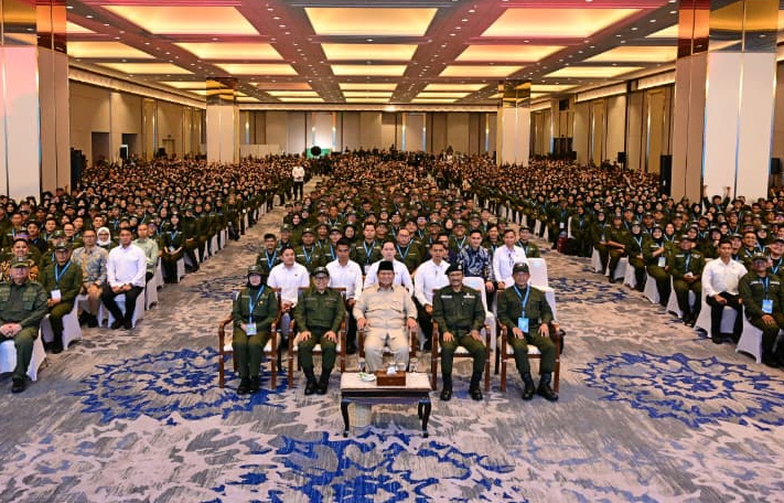 Presiden Prabowo Subianto menghadiri pembekalan guru dan Kepala Sekolah rakyat (Ashar/Foto: BiroSetpres/SinPo.id)
