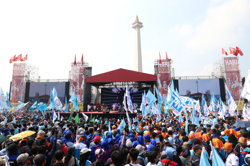 Presiden Prabowo Subianto hadiri peringatan hari buruh Internasional atau may day di monas (Ashar/SinPo.id)