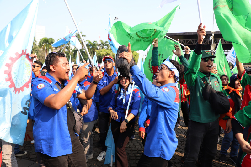 Presiden Prabowo Subianto hadiri peringatan hari buruh Internasional atau may day di monas (Ashar/SinPo.id)