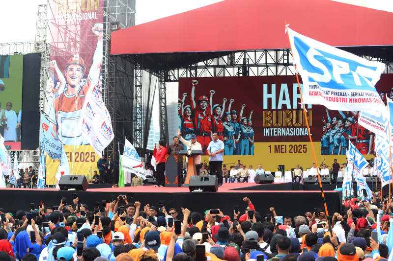 Presiden Prabowo Subianto hadiri peringatan hari buruh Internasional atau may day di monas (Ashar/SinPo.id)