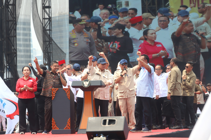 Presiden Prabowo Subianto hadiri peringatan hari buruh Internasional atau may day di monas (Ashar/SinPo.id)