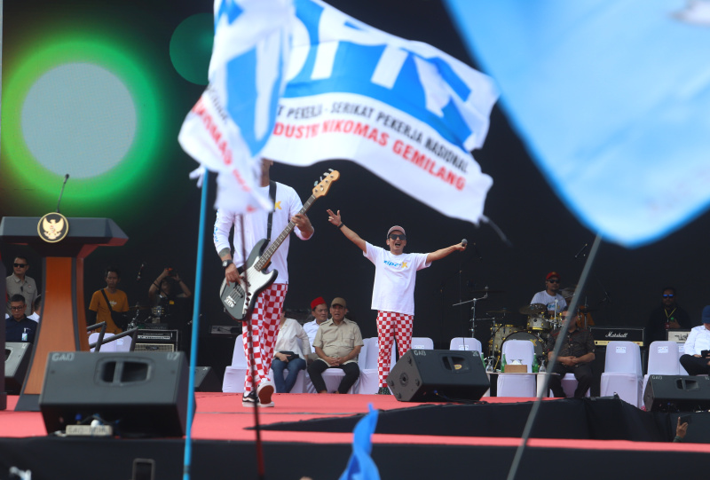 Presiden Prabowo Subianto hadiri peringatan hari buruh Internasional atau may day di monas (Ashar/SinPo.id)