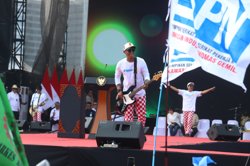 Presiden Prabowo Subianto hadiri peringatan hari buruh Internasional atau may day di monas (Ashar/SinPo.id)