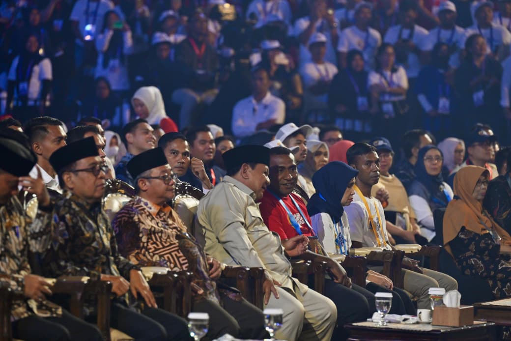 Presiden Prabowo Subianto menghadiri Puncak Peringatan Hari Guru Nasional di Arena Indonesia Senayan (Ashar/Foto: BiroSetpres/SinPo.id)