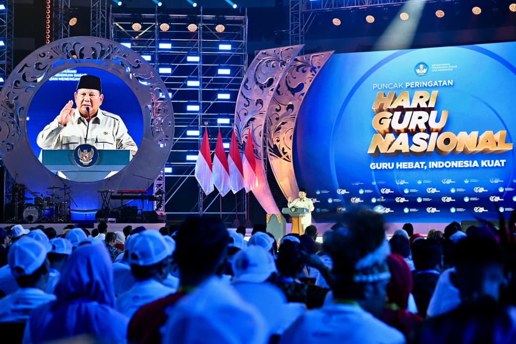 Presiden Prabowo Subianto menghadiri Puncak Peringatan Hari Guru Nasional di Arena Indonesia Senayan (Ashar/Foto: BiroSetpres/SinPo.id)