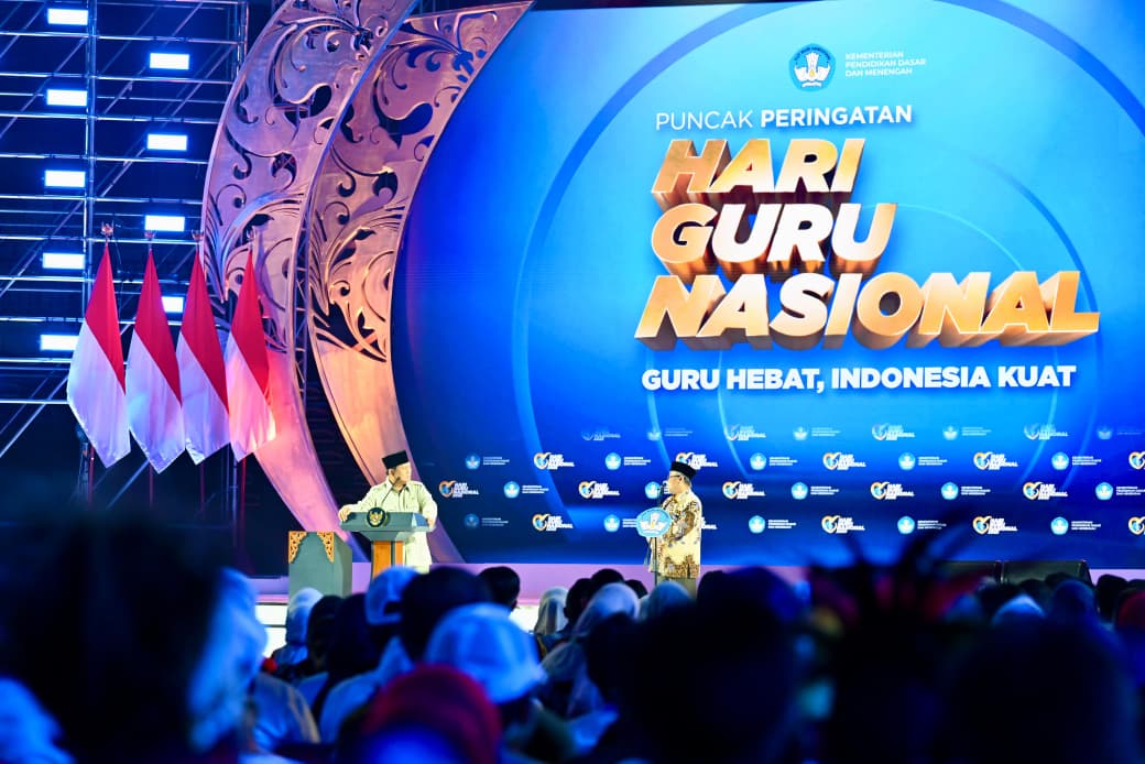 Presiden Prabowo Subianto menghadiri Puncak Peringatan Hari Guru Nasional di Arena Indonesia Senayan (Ashar/Foto: BiroSetpres/SinPo.id)