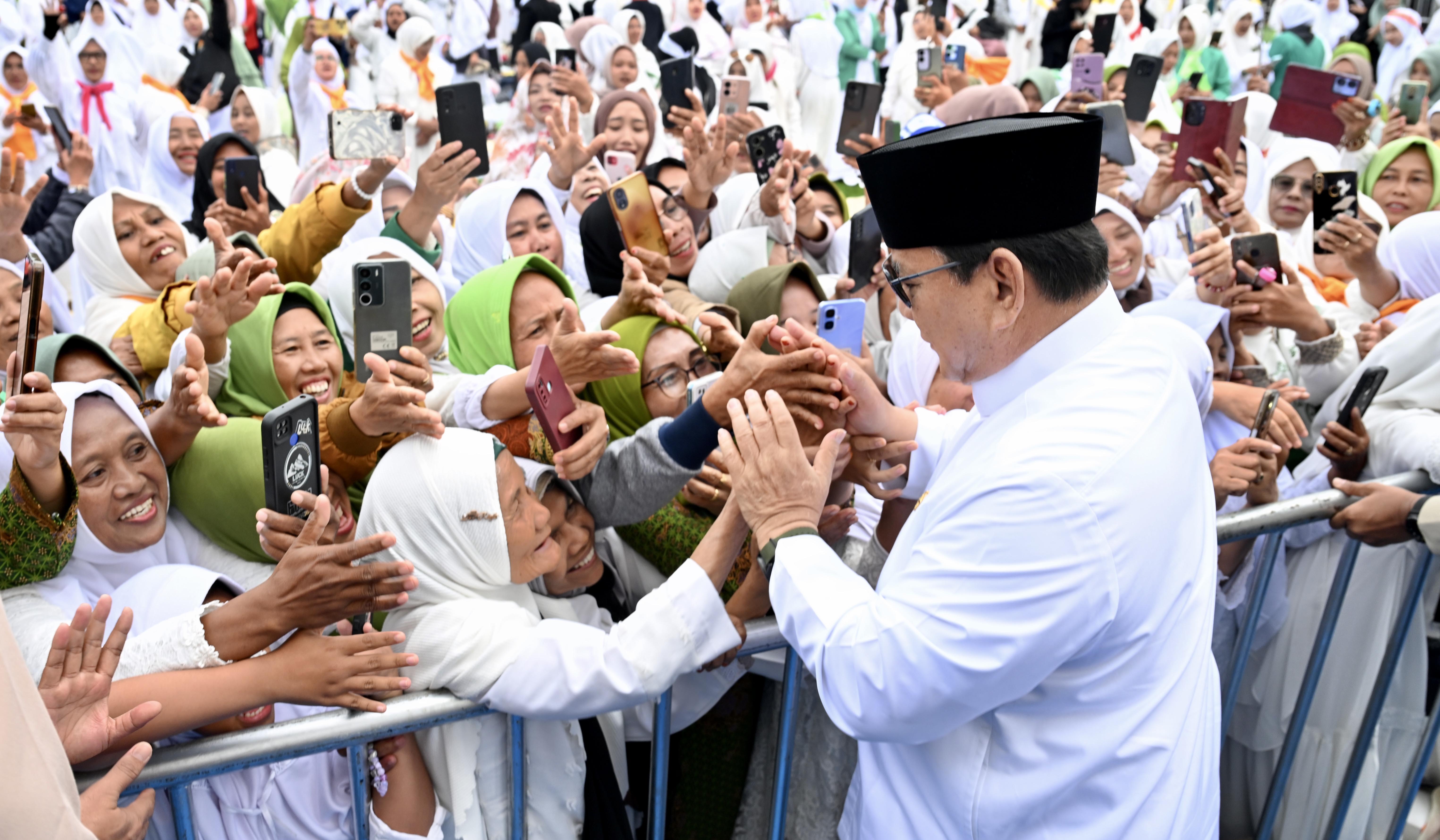 Prabowo saat menghadiri Satu Abad NU. (Agus Priatna/SinPo.id/BPMI Setpres)