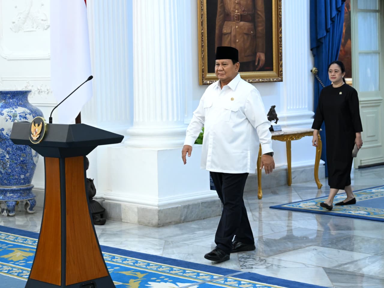 Presiden Prabowo Subianto menggelar konferensi pers didampingi oleh para Ketua Parpol di Istana Merdeka (Ashar/Foto: BiroSetpres/SinPo.id)