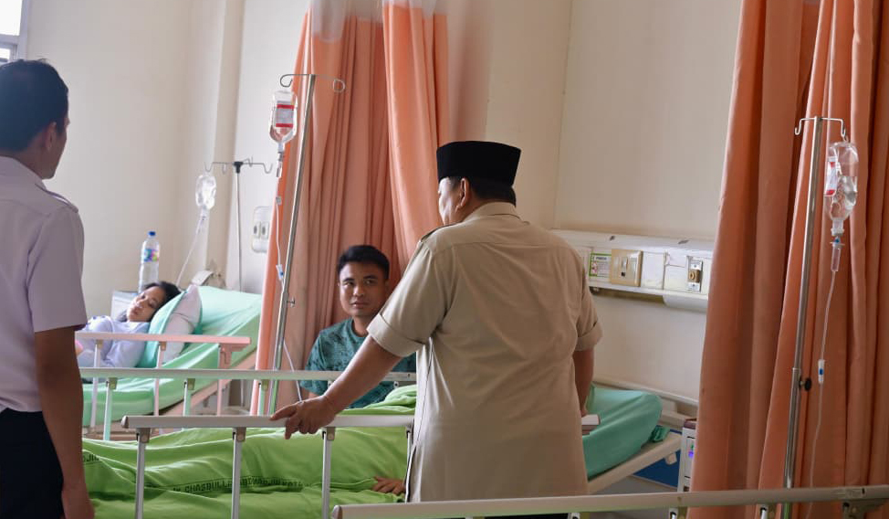 Presiden Prabowo jenguk korban KA. (Agus Priatna/BPMI Setpres/SinPo.id)