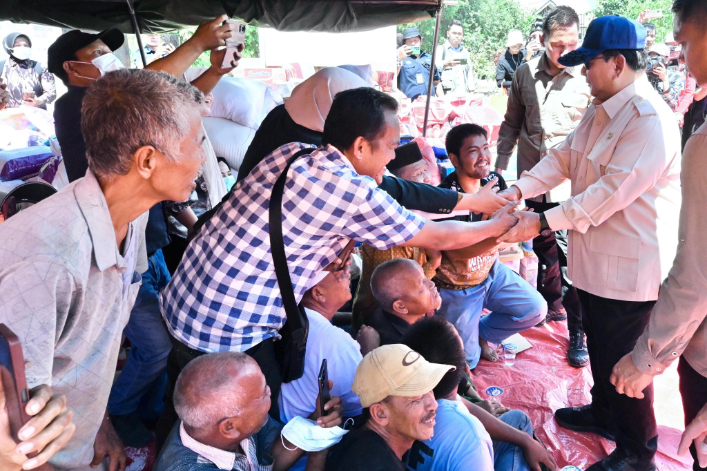 Presiden Prabowo Subianto mengunjungi para korban bencana banjir yang terjadi di Aceh dan Sumatera (Ashar/Foto: BiroSetpres/SinPo.id)