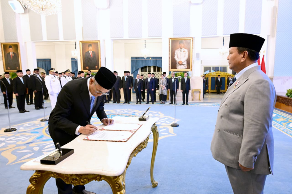 Presiden Prabowo resmi melantik DK LPS di Istana Negara (Ashar/SinPo.id)