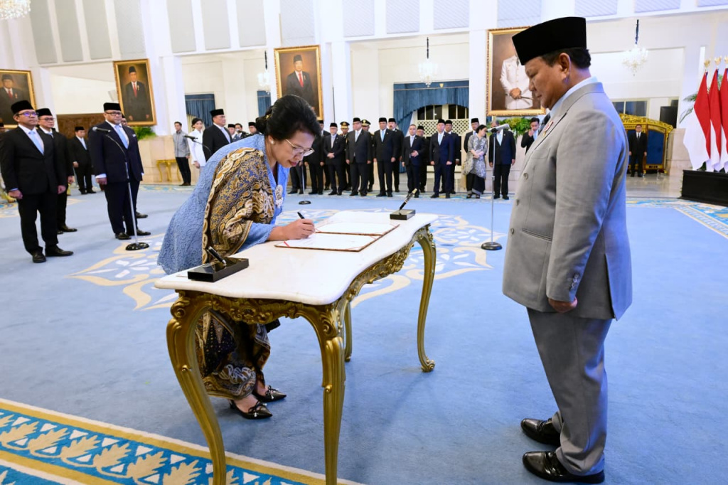 Presiden Prabowo resmi melantik DK LPS di Istana Negara (Ashar/SinPo.id)