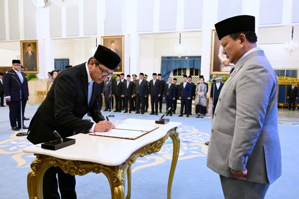 Presiden Prabowo resmi melantik DK LPS di Istana Negara (Ashar/SinPo.id)