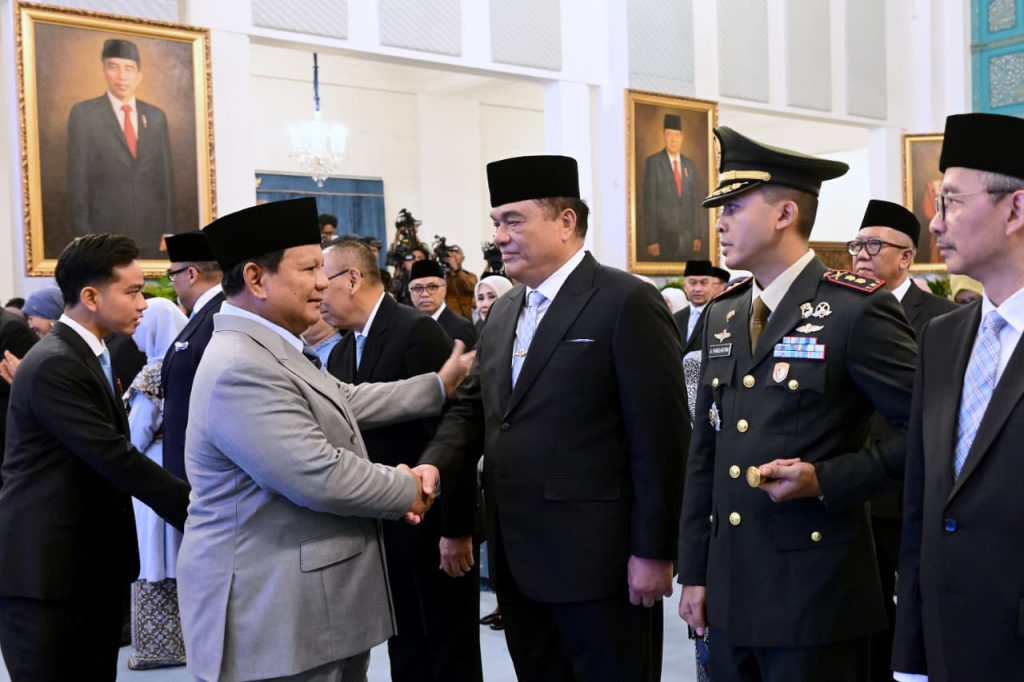 Presiden Prabowo resmi melantik DK LPS di Istana Negara (Ashar/SinPo.id)