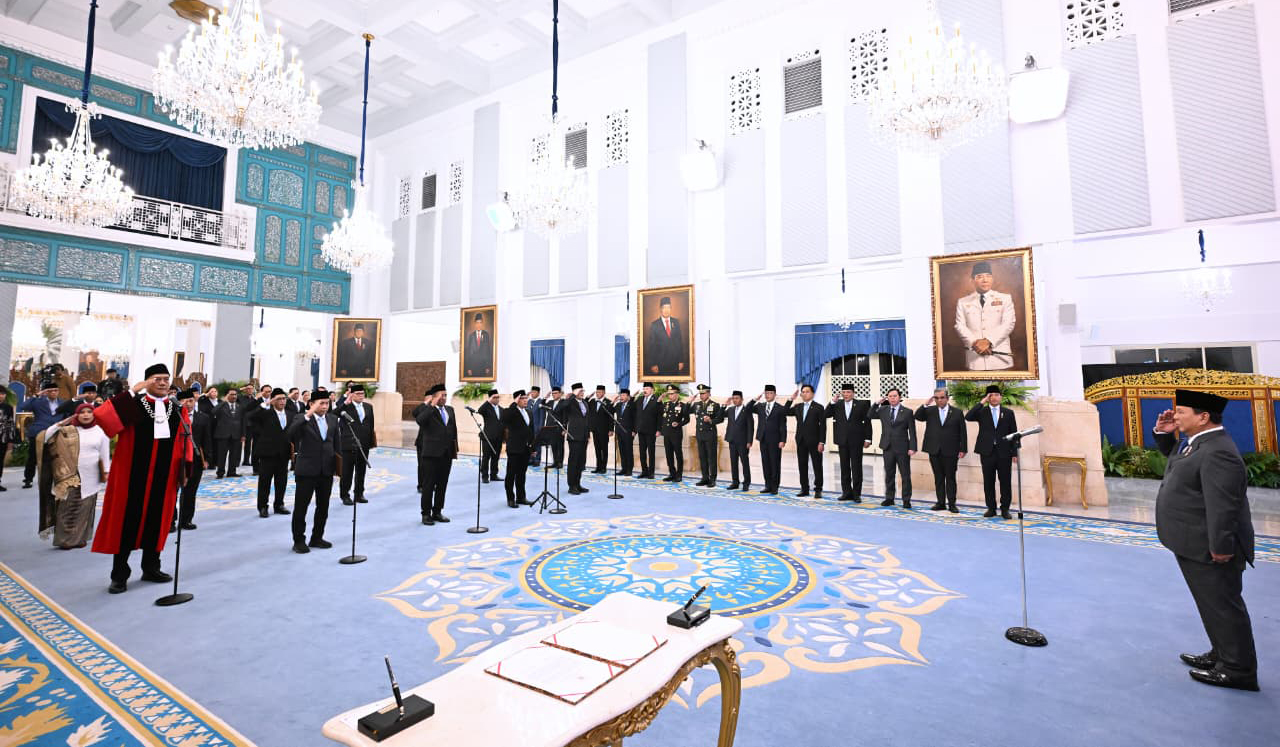 Prabowo lantik hakim MK. (Agus Priatna/SinPo.id)