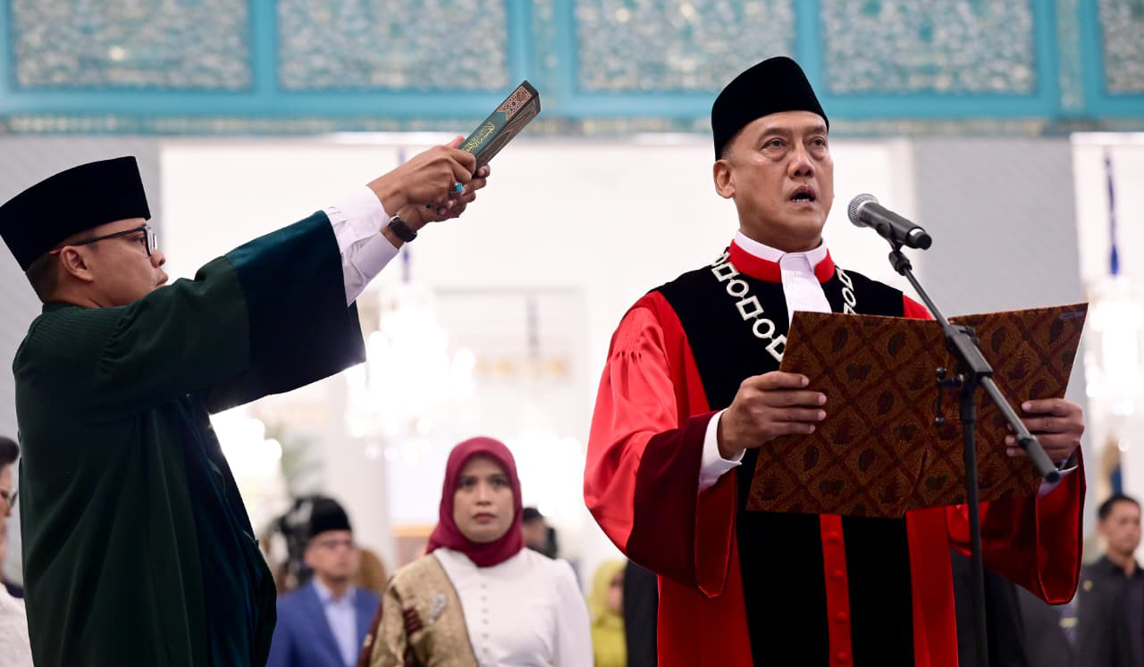 Prabowo lantik hakim MK. (Agus Priatna/SinPo.id)