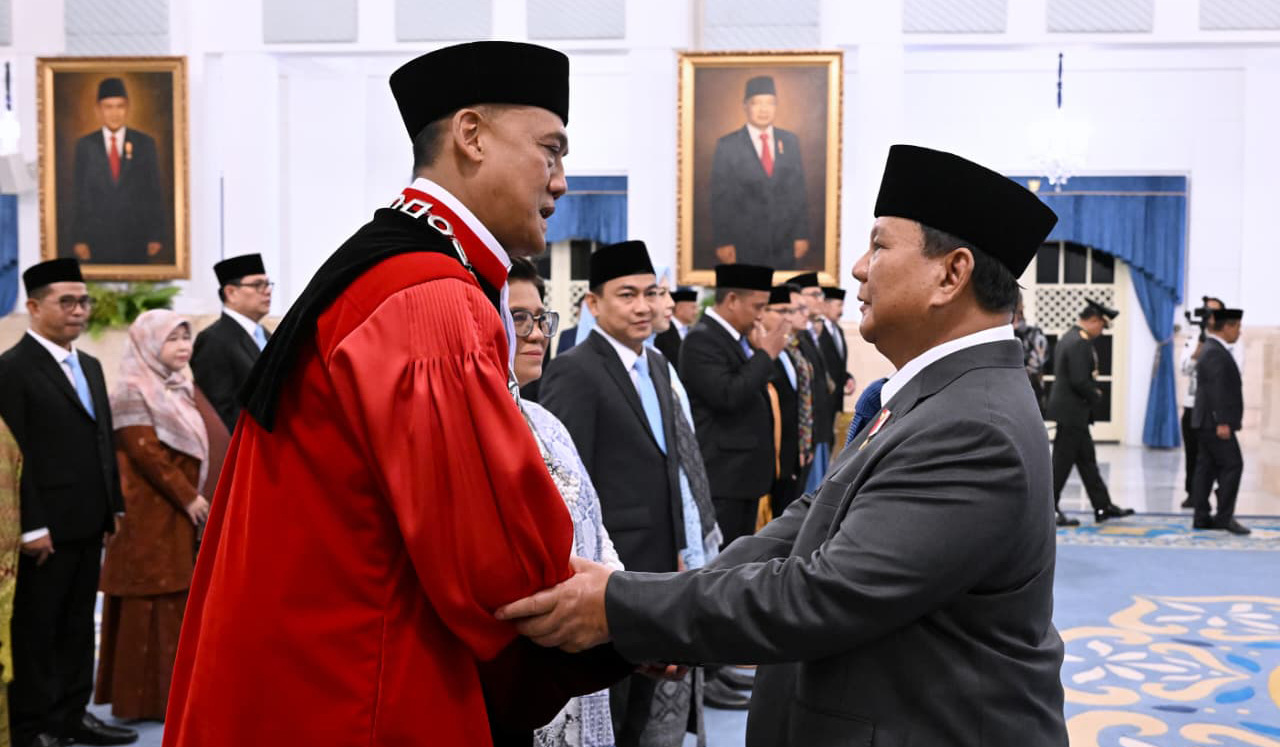 Prabowo lantik hakim MK. (Agus Priatna/SinPo.id)