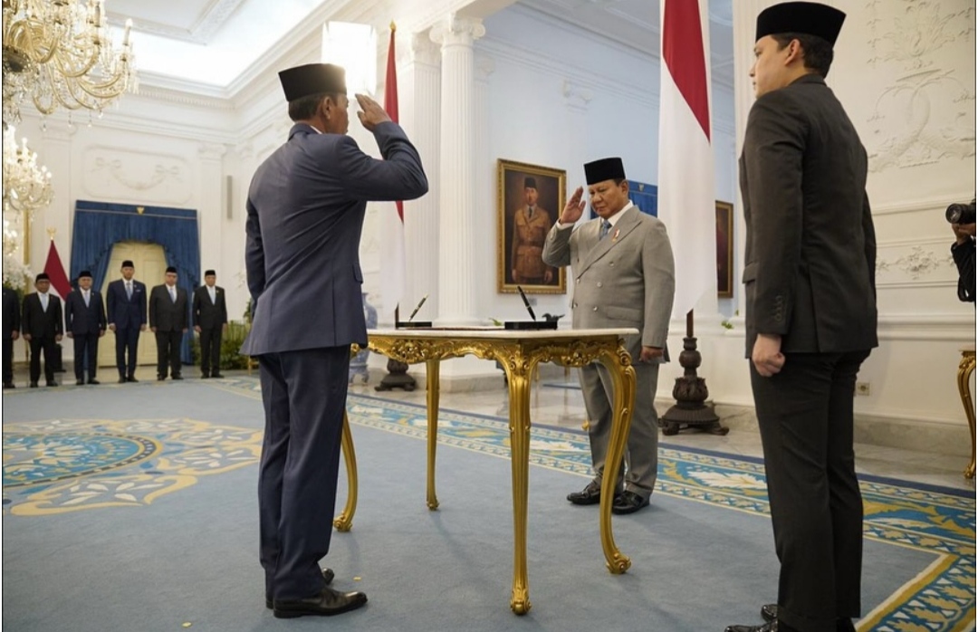 Presiden Prabowo Subianto resmi melantik Komisi Percepatan Reformasi Kepolisian di Istana Negara (Ashar/Foto:BiroSetpres/SinPo.id)