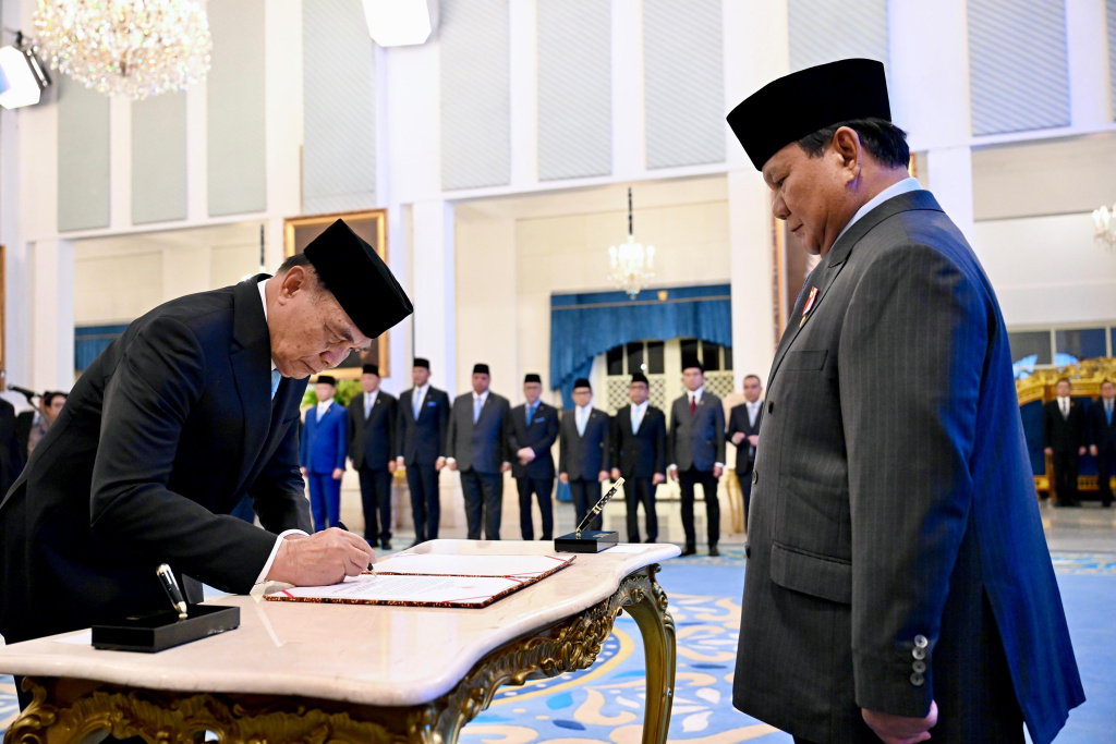 Presiden Prabowo melantik Menteri dan Wakil Menteri di Istana (Ashar/Foto:BiroSetpres/SinPo.id)
