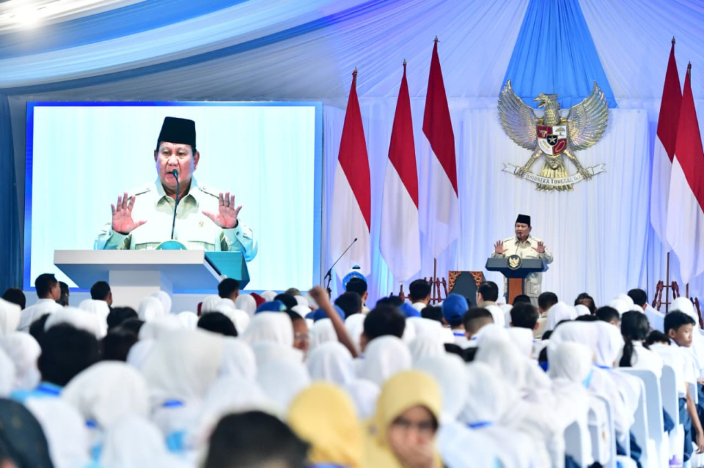 Presiden Prabowo Subianto meluncurkan digitalisasi pembelajaran (Ashar/Foto: BiroSetpres/SinPo.id)
