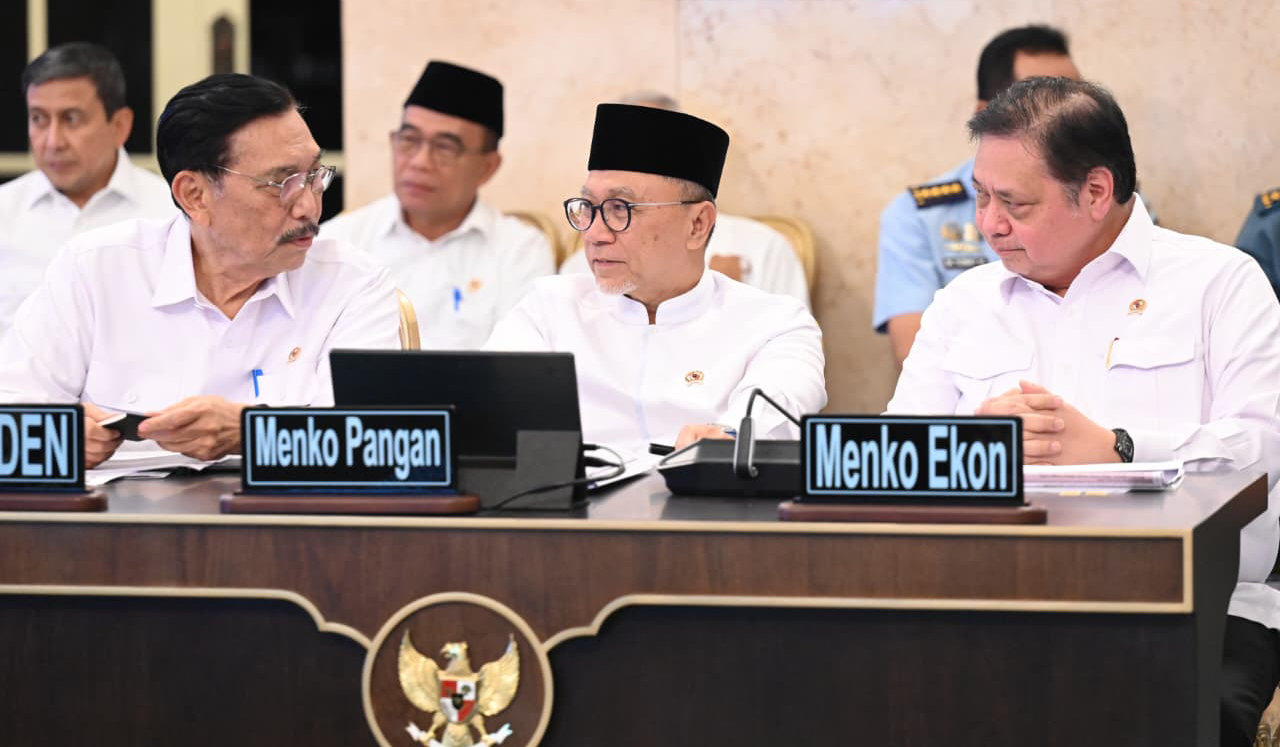Presiden Prabowo, pimpin sidang kabinet Paripurna. (Agus Priatna/SinPo.id/BMPI Setpres)
